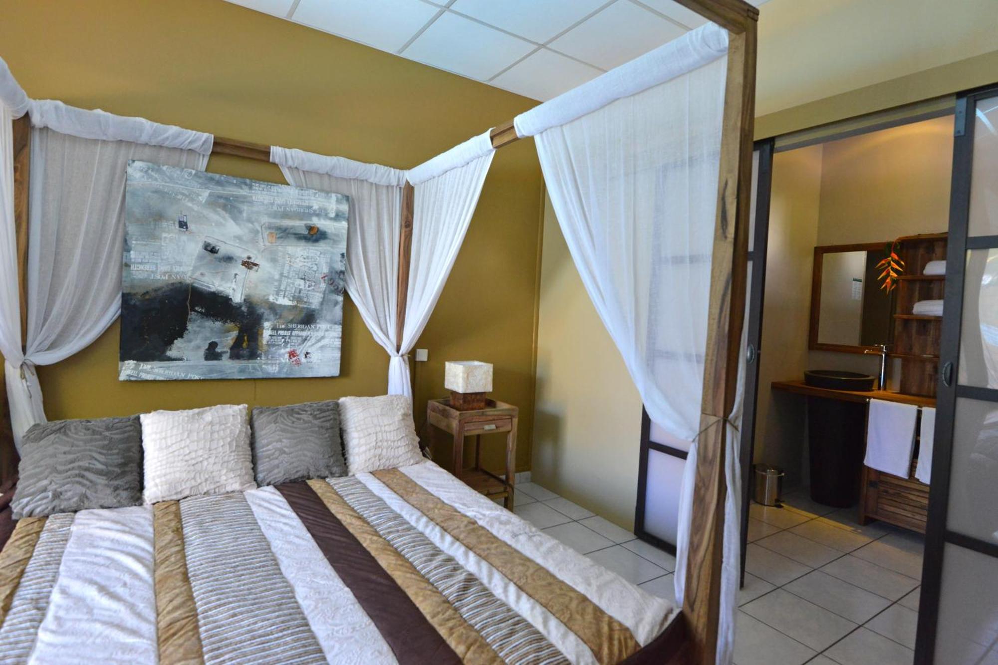 Hotel Ylang Ylang سان جيل لي بان المظهر الخارجي الصورة