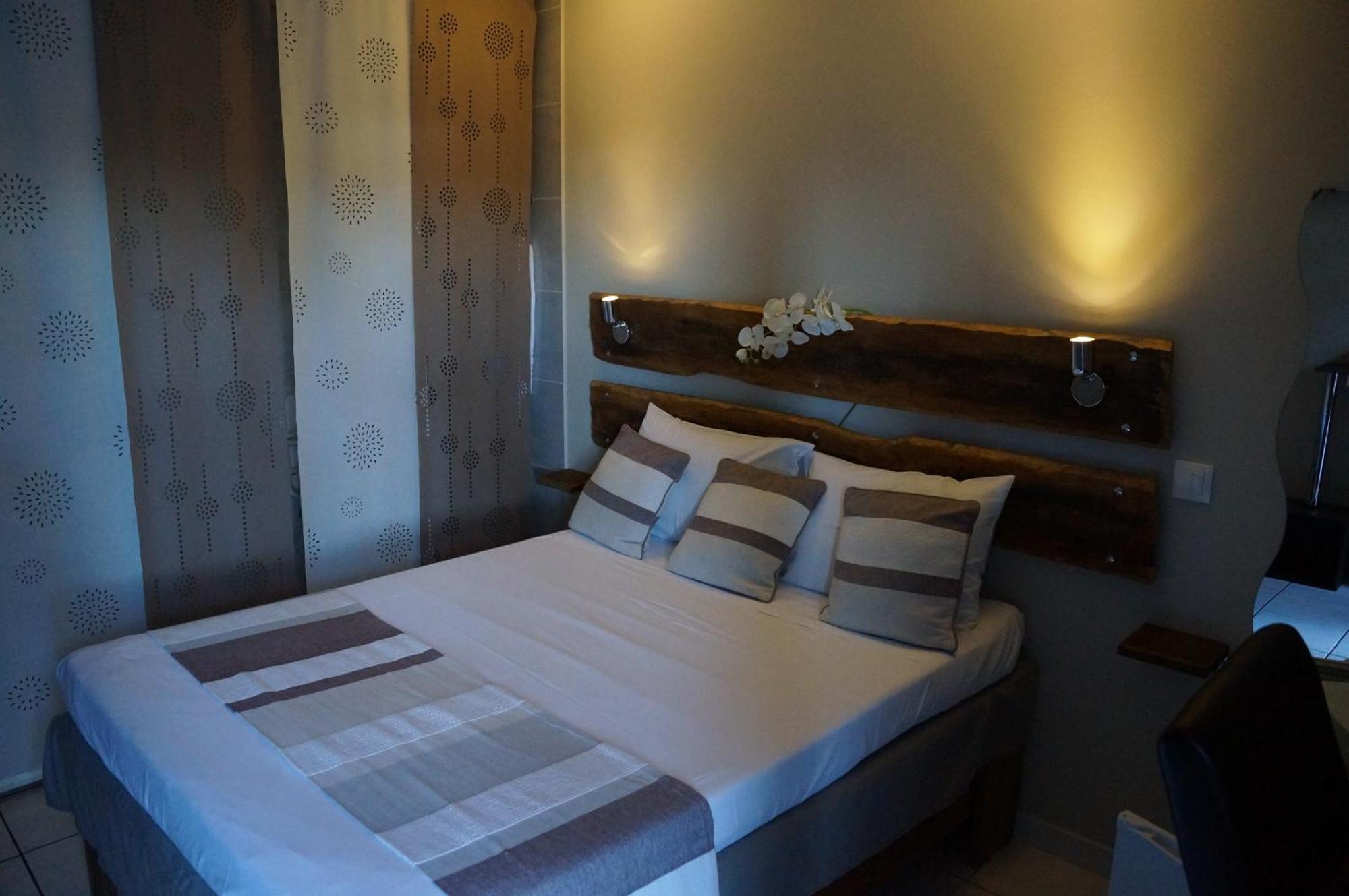Hotel Ylang Ylang سان جيل لي بان الغرفة الصورة