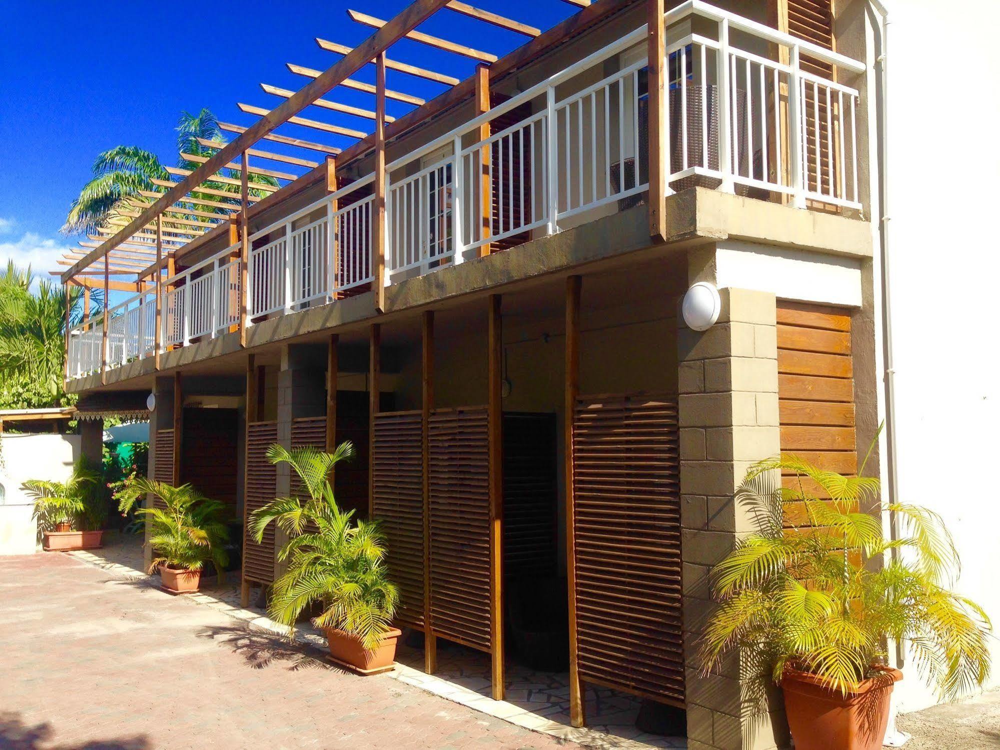 Hotel Ylang Ylang سان جيل لي بان المظهر الخارجي الصورة